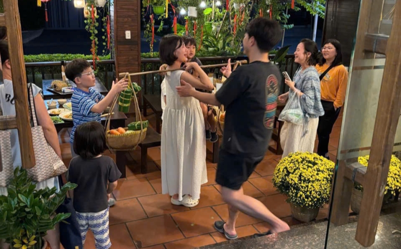 Đi chơi TP.HCM cùng gia đình nên ăn ở đâu? Gợi ý quán ăn phù hợp cho mọi thế hệ